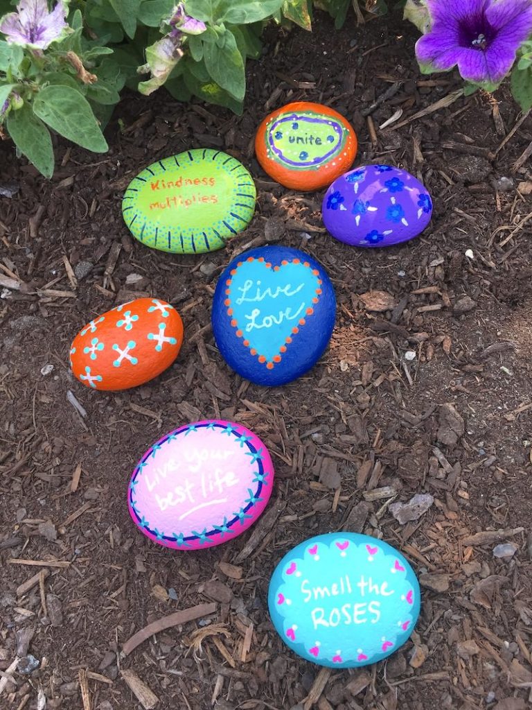 Orlando Avenue Blog » The Kindness Rocks Project