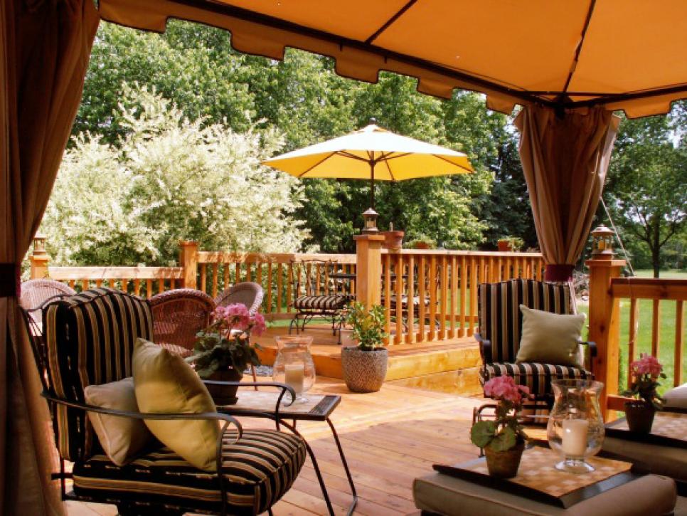 Going from Summer to Fall in Your Outdoor Spaces